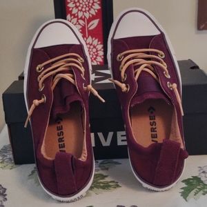Converse Chuck Taylor Shoreline sangria suede 5.5